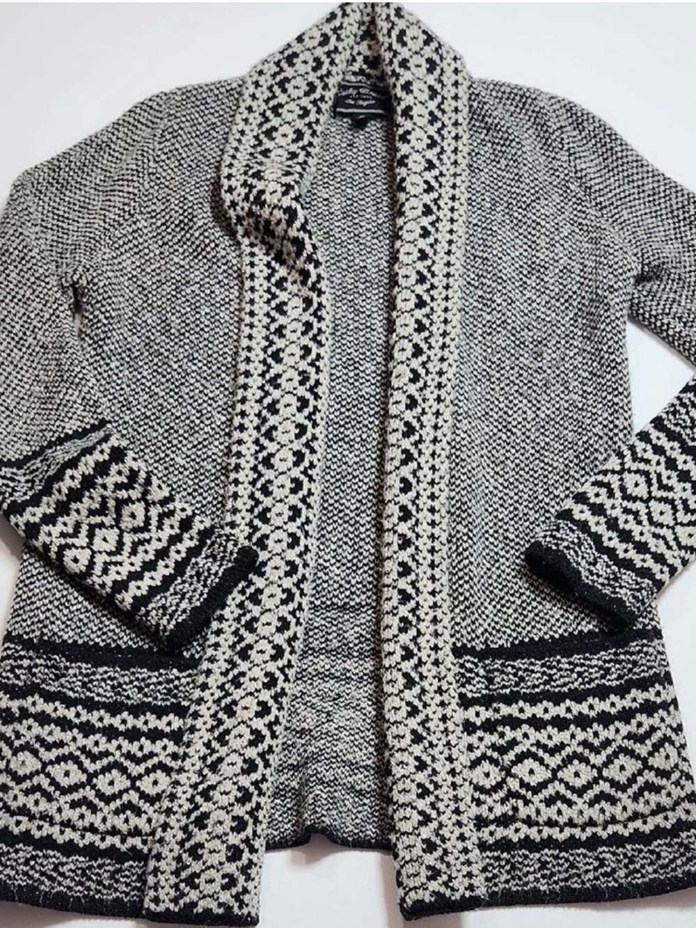 Boho Lucky Brand Black and Cream Patterned long cozy Cardigan pockets